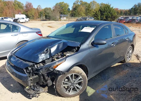 2023 Kia Forte Lxs z USA, uszkodzony, nr VIN 3KPF24AD3PE693127